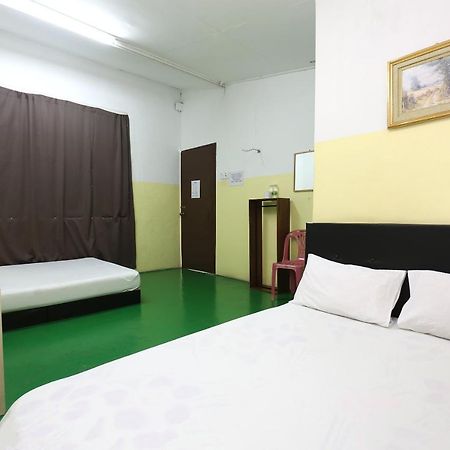 Rvh Hotel Kota Bharu Bagian luar foto