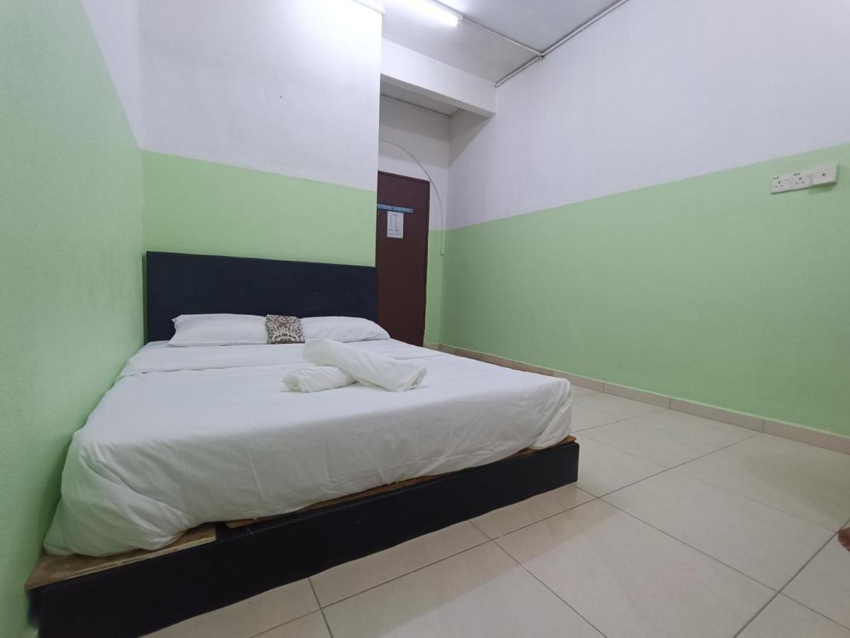 Rvh Hotel Kota Bharu Bagian luar foto