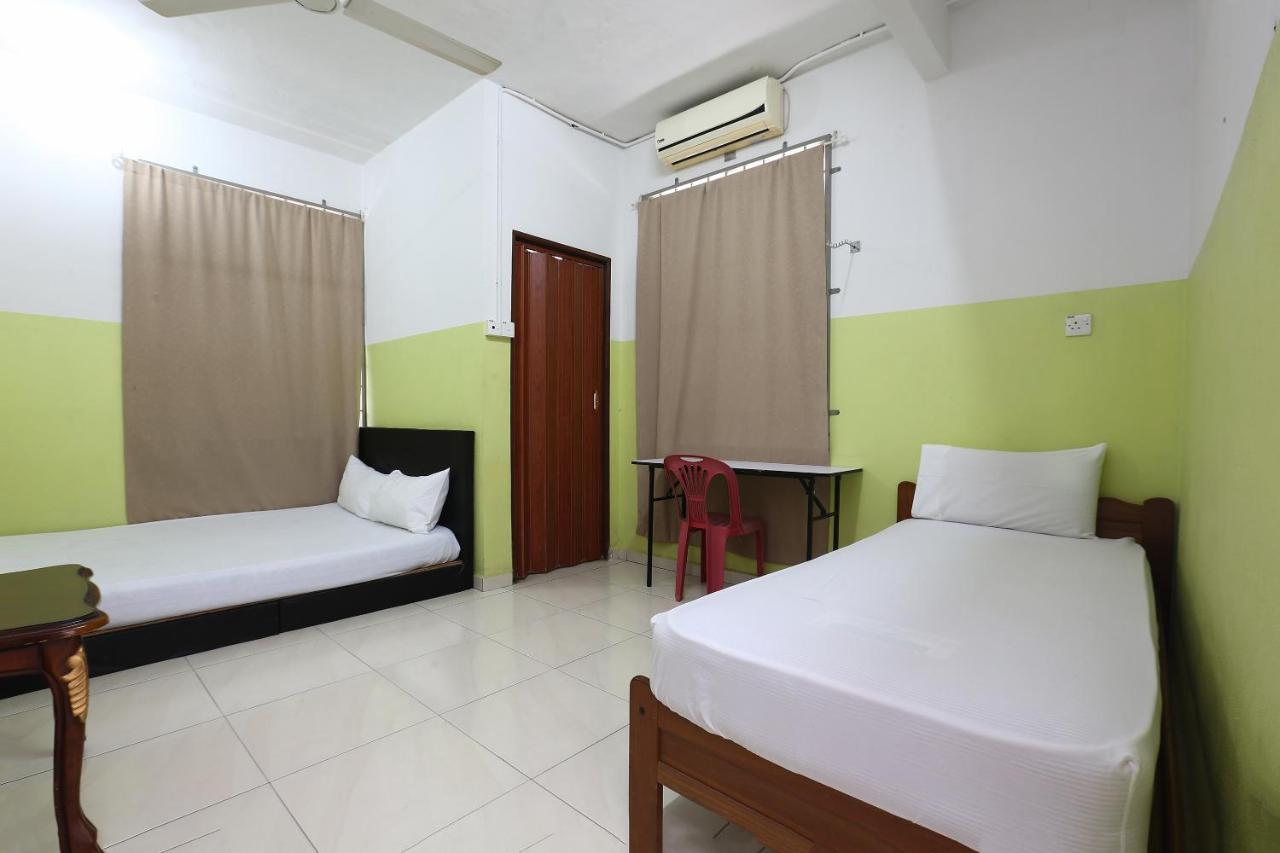 Rvh Hotel Kota Bharu Bagian luar foto