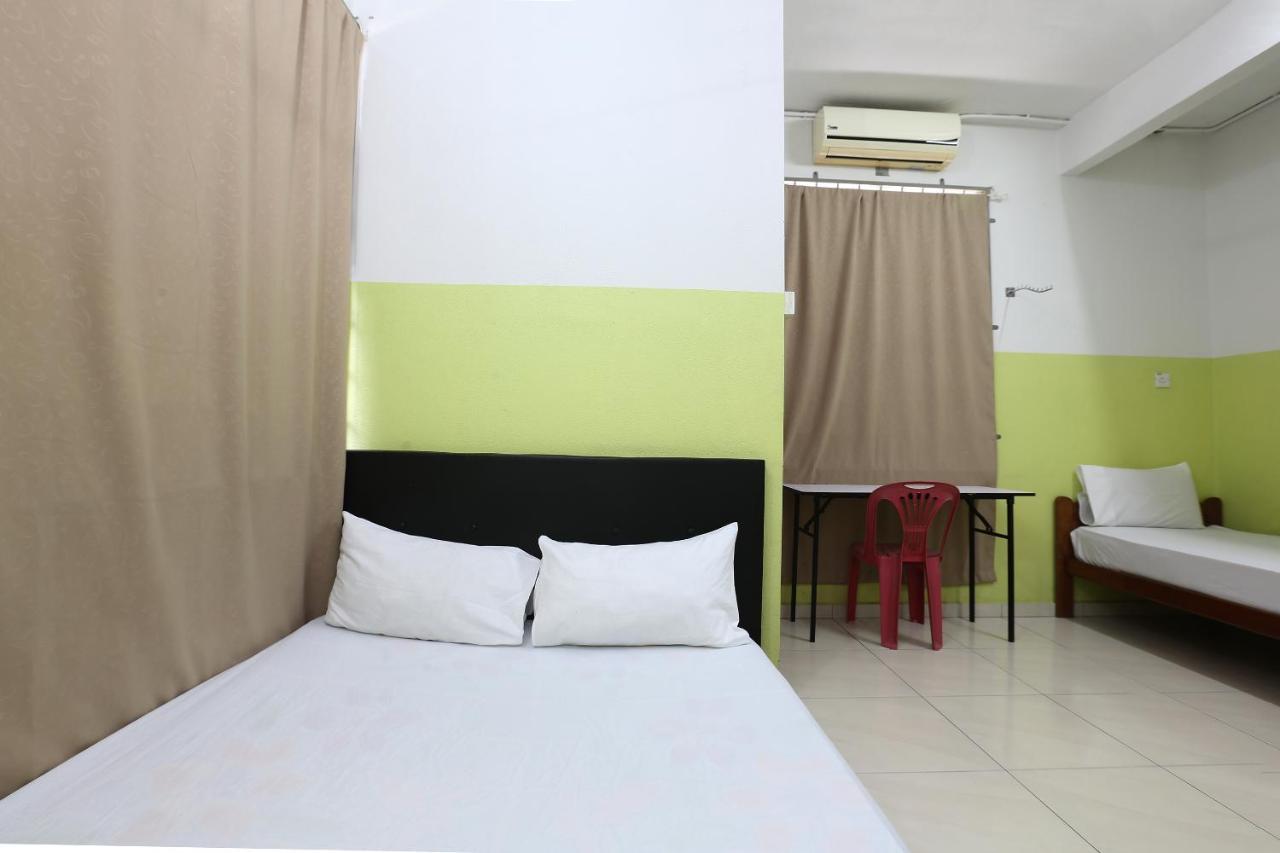 Rvh Hotel Kota Bharu Bagian luar foto
