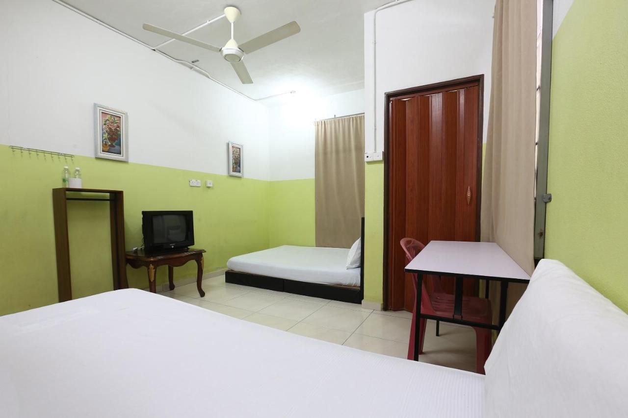 Rvh Hotel Kota Bharu Bagian luar foto