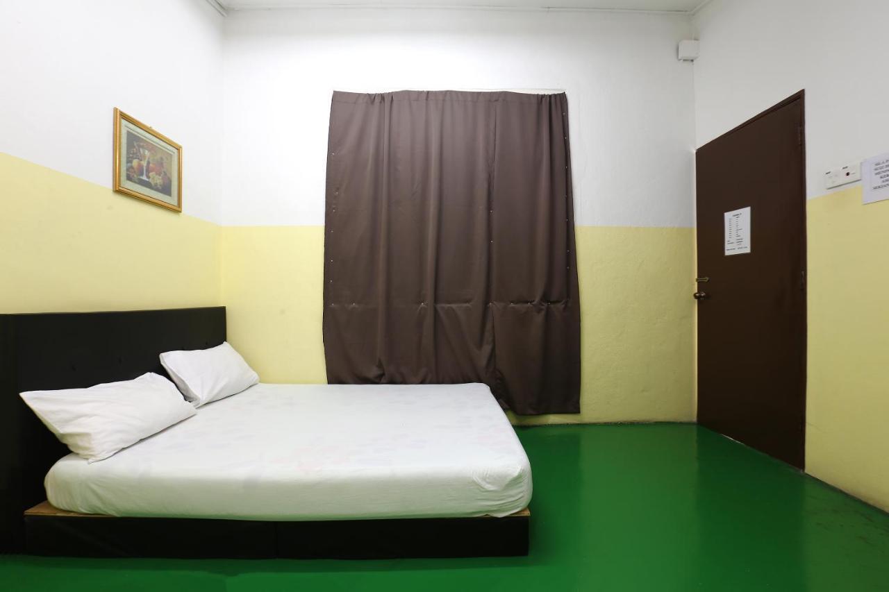 Rvh Hotel Kota Bharu Bagian luar foto